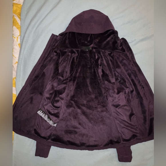 KIRKLAND • Super soft and warm soft shell jacket with hood • Size Small - Picture 3 of 4